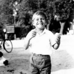 A childhood photo of Metz in Denmark, before being deported in 1943