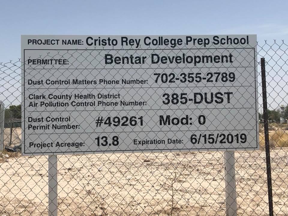 The average rating is 4.2. cristo rey st viator las vegas