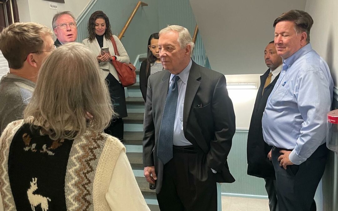 Viator House of Hospitality Draws Illinois’ Senior Senator