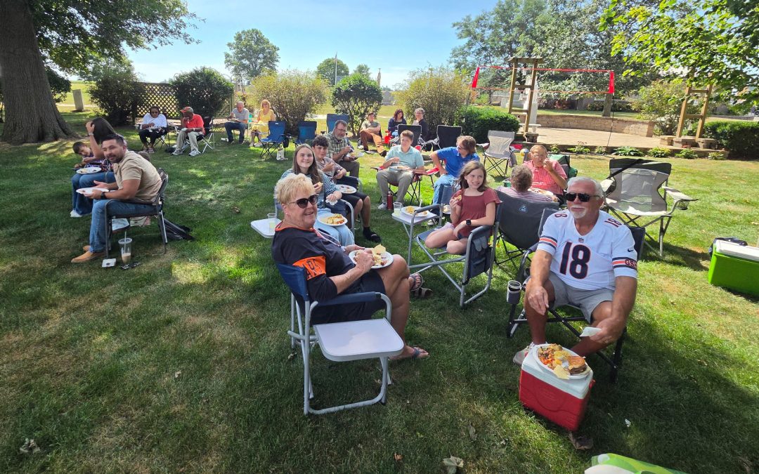 Taking Mass and Fellowship Outside in Bourbonnais